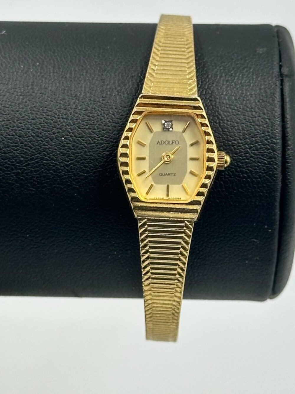 Vintage Adolfo Watch Women Gold Tone Oval 17MM Dial Slim Band New Battery - Picture 2 of 13